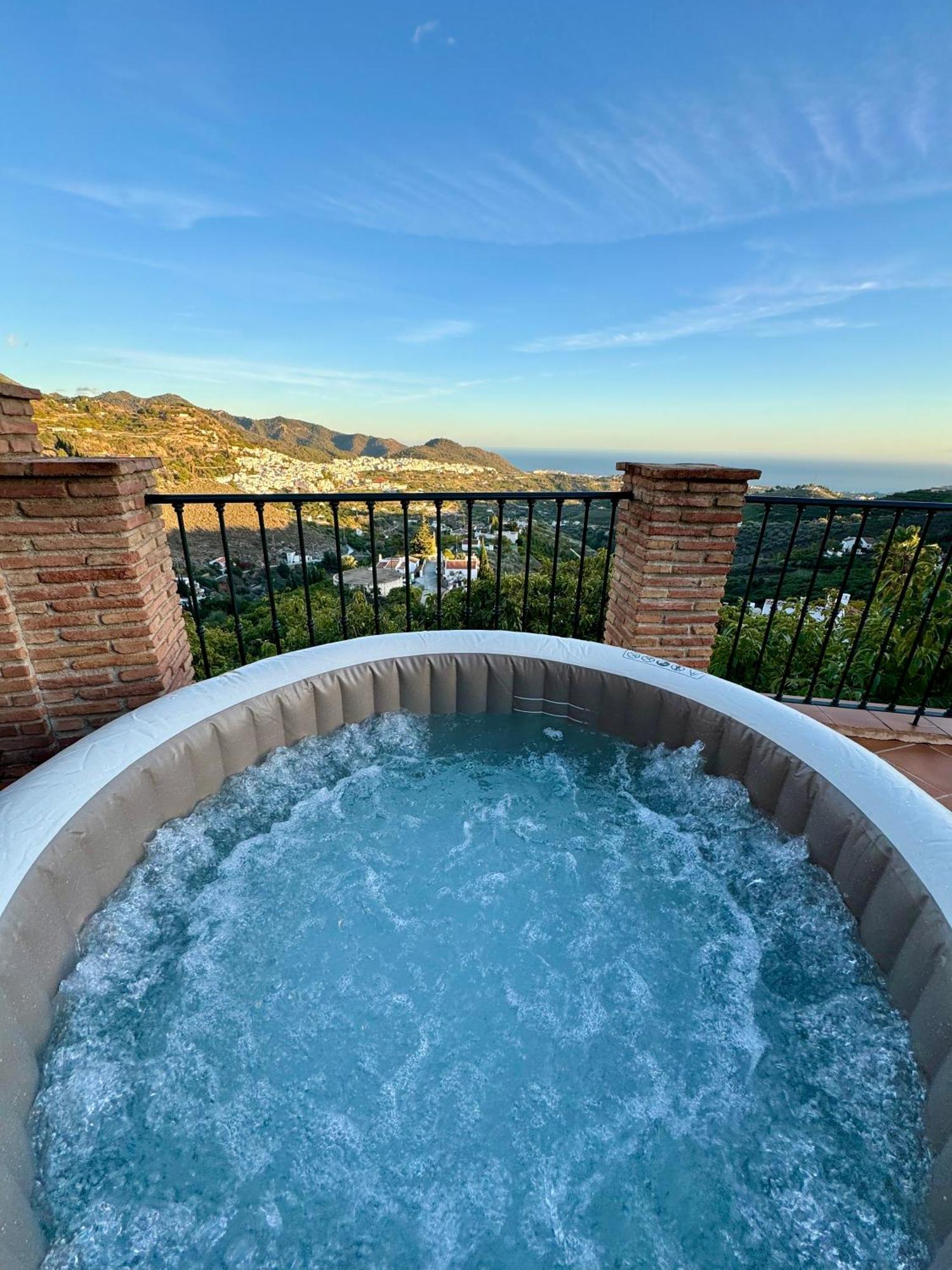 Villa En Frigiliana Con Piscina, Jacuzzi Y Espectaculares Vistas 外观 照片