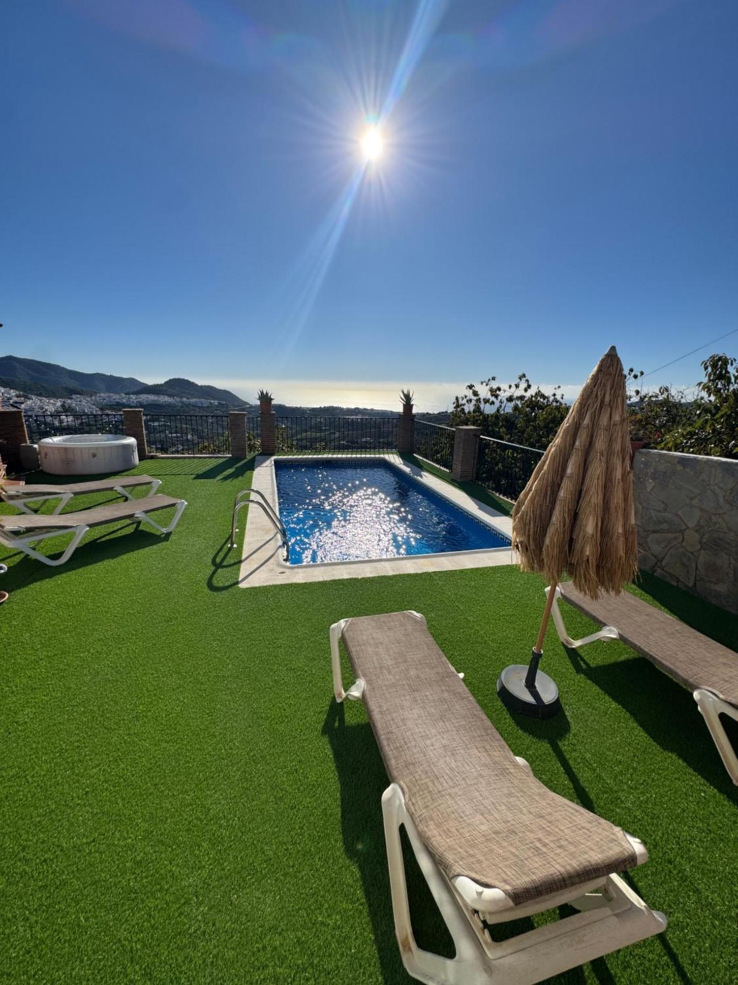Villa En Frigiliana Con Piscina, Jacuzzi Y Espectaculares Vistas 外观 照片